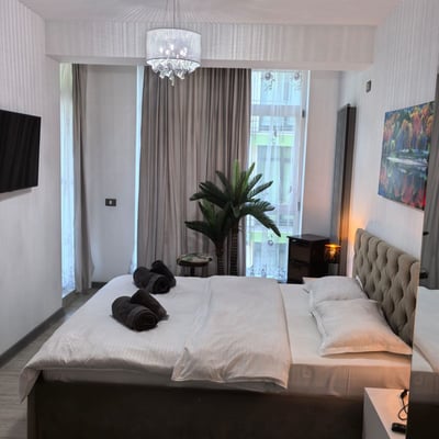 Аренда комфортных 3-комнатных апартаментов с видом на море, 89 м², в районе Мамая, Констанца, Румыния